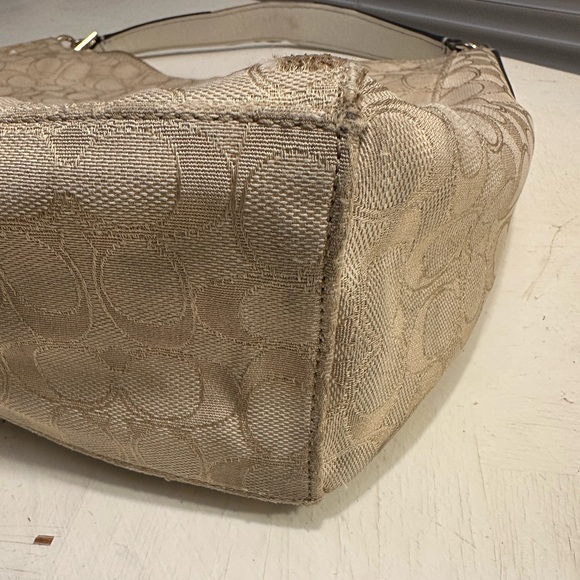 Coach Celeste hobo bag signature canvas and leather - Picture 9 of 14